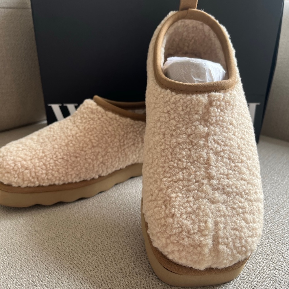 WeWoreWhat Slippers